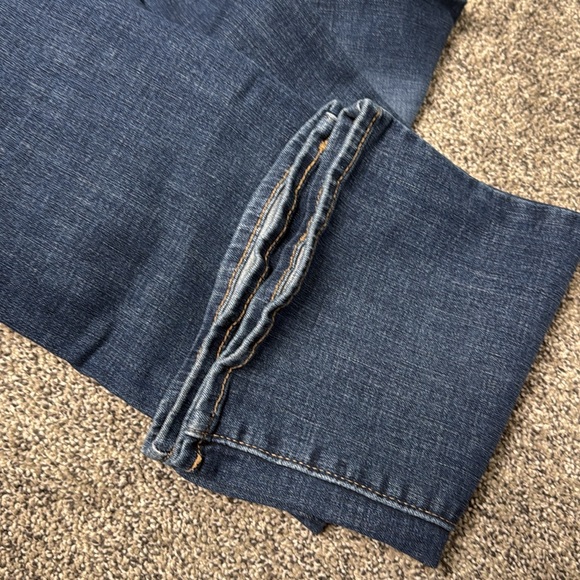 Levi’s 725 Highrise Bootcut, 29/31” - Picture 9 of 9